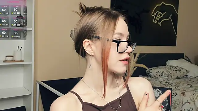 MaliaBourraine online show from May 2026 07:15:01 AM