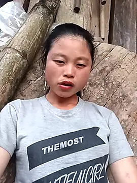 clara-cute online show from October 2025 10:47:01 AM