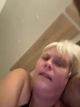 Snapshot of VyC7564 chatting on November 2025 12:10:01 AM VyC7564 online show from November 2025 12:10:01 AM