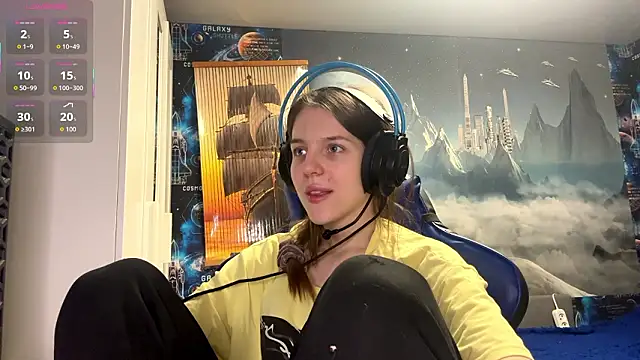 Snapshot of Elira_Breeze chatting on March 2026 01:17:01 PM Elira Breeze online show from March 2026 01:17:01 PM