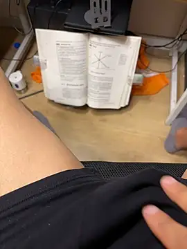 leeyoung  online show from October 2025 02:15:02 PM