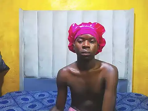 SexyBear012 online show from September 2025 12:40:01 PM