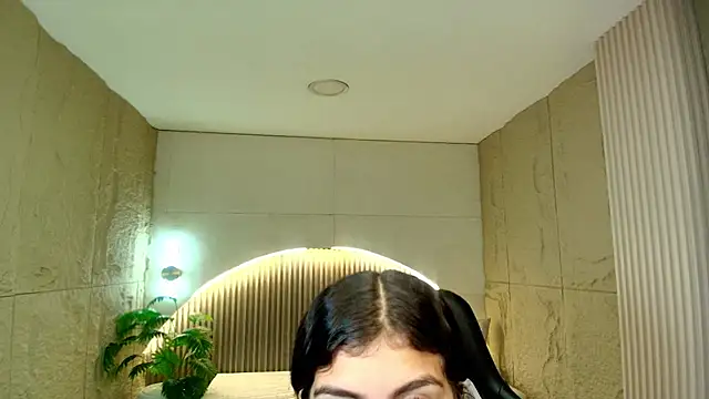 dany r  online show from March 2026 01:14:02 PM