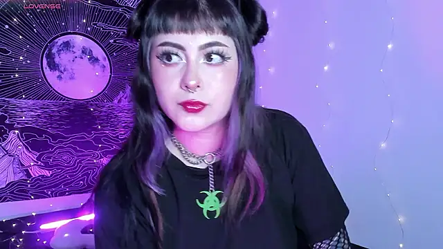 Snapshot of Hallucigenia_ chatting on January 2026 11:36:01 PM Hallucigenia online show from January 2026 11:36:01 PM