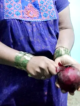 Snapshot of kaminikaa chatting on September 2025 01:08:02 AM kaminikaa online show from September 2025 01:08:02 AM