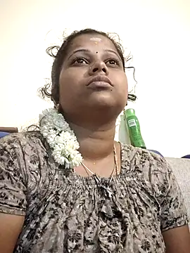 sweetqueen143 online show from October 2025 05:13:02 PM