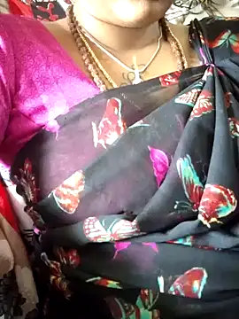 Snapshot of sweetqueen143 chatting on November 2025 04:55:02 AM sweetqueen143 online show from November 2025 04:55:02 AM