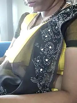 Snapshot of sweetqueen143 chatting on November 2025 05:06:01 AM sweetqueen143 online show from November 2025 05:06:01 AM