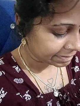 Snapshot of sweetqueen143 chatting on November 2025 04:29:01 PM sweetqueen143 online show from November 2025 04:29:01 PM