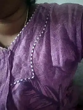 Snapshot of sweetqueen143 chatting on December 2025 07:14:02 AM sweetqueen143 online show from December 2025 07:14:02 AM