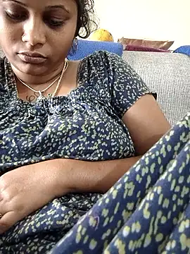 Snapshot of sweetqueen143 chatting on January 2026 05:33:02 AM sweetqueen143 online show from January 2026 05:33:02 AM