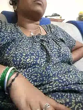 Snapshot of sweetqueen143 chatting on January 2026 05:38:02 PM sweetqueen143 online show from January 2026 05:38:02 PM