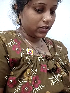 Snapshot of sweetqueen143 chatting on February 2026 05:56:01 AM sweetqueen143 online show from February 2026 05:56:01 AM