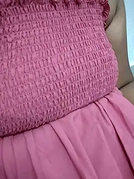 Snapshot of sweetqueen143 chatting on February 2026 05:44:02 AM sweetqueen143 online show from February 2026 05:44:02 AM