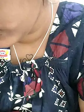 Snapshot of sweetqueen143 chatting on February 2026 06:08:01 AM sweetqueen143 online show from February 2026 06:08:01 AM