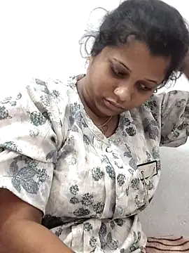 Snapshot of sweetqueen143 chatting on February 2026 04:24:01 AM sweetqueen143 online show from February 2026 04:24:01 AM