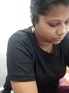 Snapshot of sweetqueen143 chatting on March 2026 04:47:01 AM sweetqueen143 online show from March 2026 04:47:01 AM