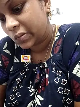 sweetqueen143 online show from April 2026 08:36:02 AM