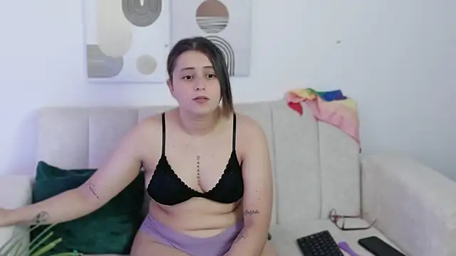 Snapshot of dirty_feelena chatting on October 2025 04:35:01 PM dirty feelena online show from October 2025 04:35:01 PM