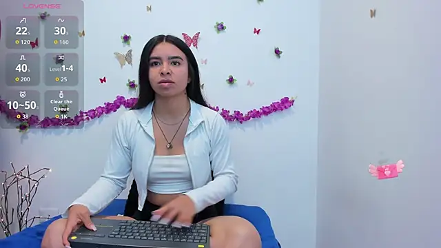 Annniie22 online show from October 2025 10:15:02 AM