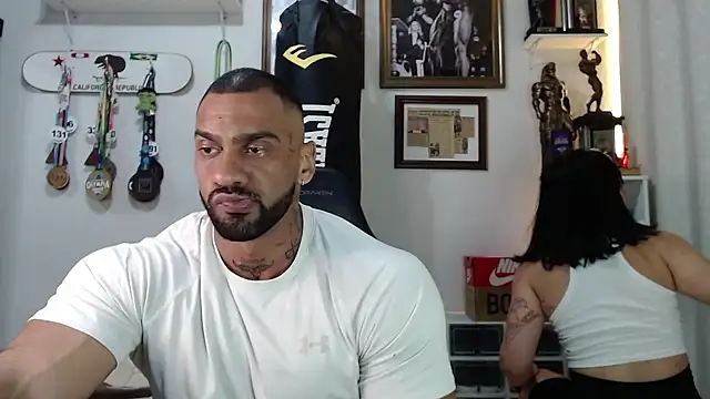 henryhadesflirt online show from October 2025 11:17:01 PM