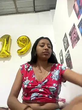 Snapshot of Niccolessa18 chatting on September 2025 03:19:01 AM Niccolessa18 online show from September 2025 03:19:01 AM