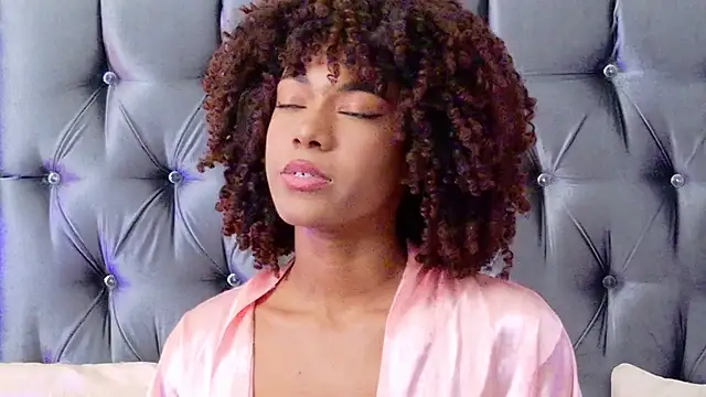 Stellaciel  online show from November 2025 10:43:02 PM