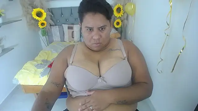 hotlesby valery online show from September 2025 06:55:01 PM