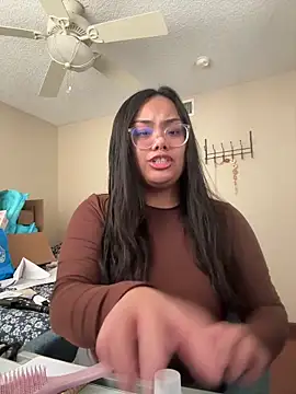 Snapshot of kiaradanielaxx chatting on February 2026 08:57:02 PM kiaradanielaxx online show from February 2026 08:57:02 PM