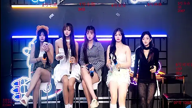 Snapshot of Shinygirls_777 chatting on September 2025 12:25:02 AM Shinygirls 777 online show from September 2025 12:25:02 AM