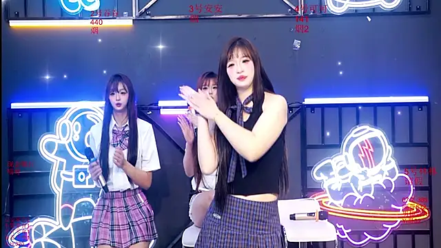 Snapshot of Shinygirls_777 chatting on September 2025 12:49:01 AM Shinygirls 777 online show from September 2025 12:49:01 AM