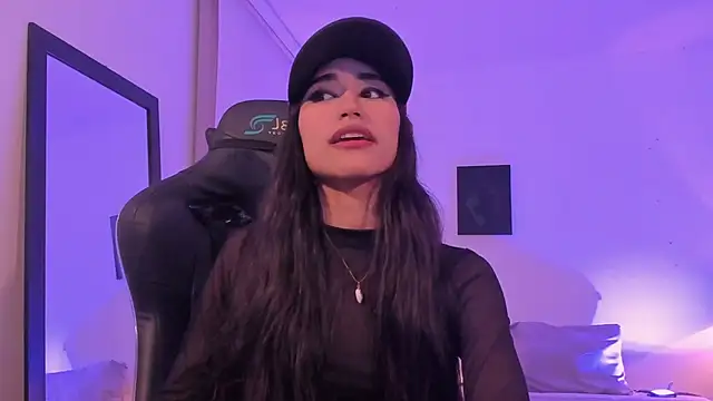 Rouse Monroe online show from November 2025 03:56:01 AM