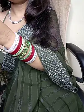 Snapshot of Hey_Jully chatting on October 2025 05:51:01 AM Hey Jully online show from October 2025 05:51:01 AM