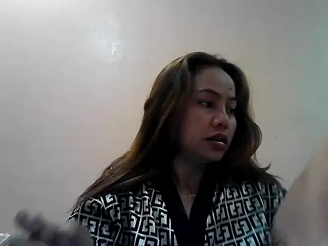 Amarrahlyn online show from November 2025 09:28:01 PM