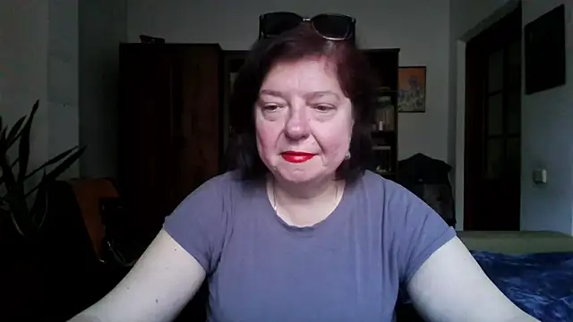 Violet Pulse online show from April 2026 01:41:02 PM