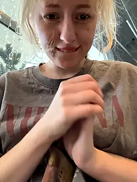 RonnieKiss online show from November 2025 06:34:01 AM