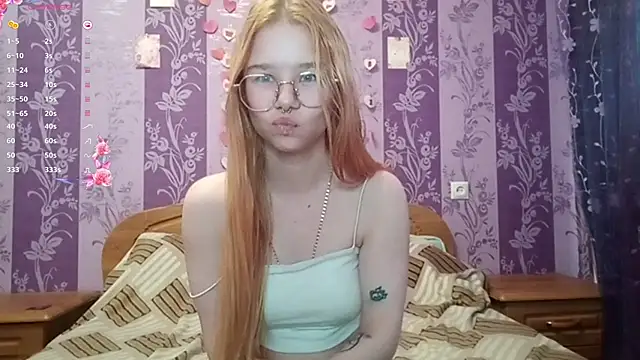 Snapshot of Lutangogansit chatting on November 2025 07:07:01 AM Lutangogansit online show from November 2025 07:07:01 AM