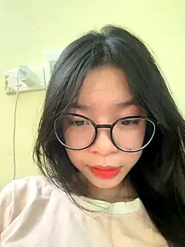 Snapshot of mau15_ chatting on October 2025 02:11:02 AM mau15 online show from October 2025 02:11:02 AM