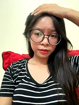 Snapshot of mau15_ chatting on October 2025 01:29:01 PM mau15 online show from October 2025 01:29:01 PM