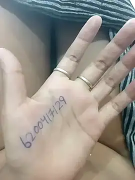 JassiKumari02 online show from April 2026 06:52:02 PM