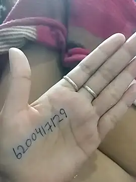 JassiKumari02 online show from April 2026 07:25:01 PM