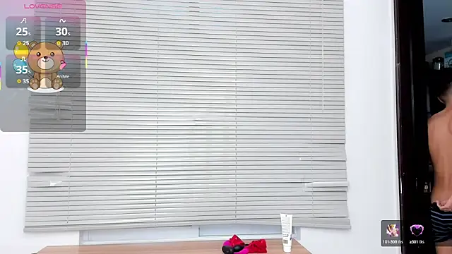 Little liam online show from October 2025 07:01:02 PM