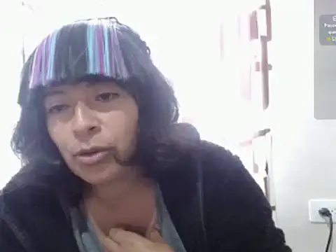 Acelinrose online show from May 2026 01:28:01 PM