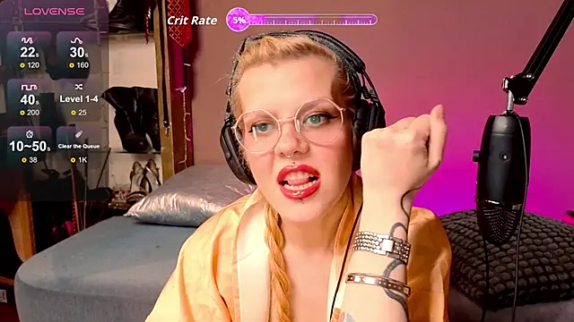 Snapshot of tacodeluxxxe chatting on November 2025 10:53:02 PM tacodeluxxxe online show from November 2025 10:53:02 PM