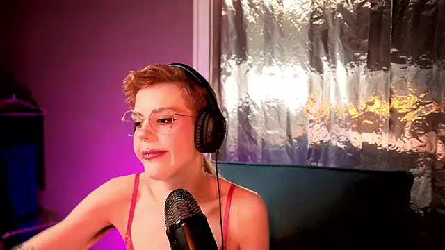 Snapshot of tacodeluxxxe chatting on March 2026 02:49:01 AM tacodeluxxxe online show from March 2026 02:49:01 AM