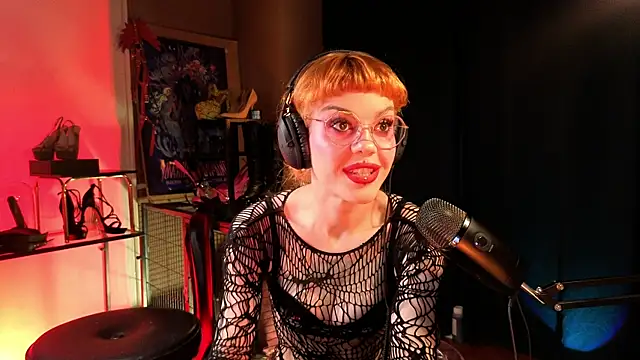 tacodeluxxxe online show from May 2026 09:52:01 PM
