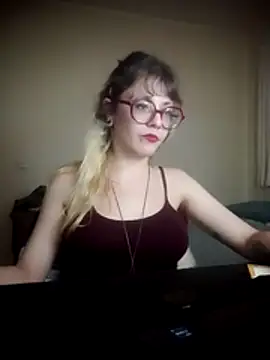 BlondieTami online show from May 2026 01:54:01 AM