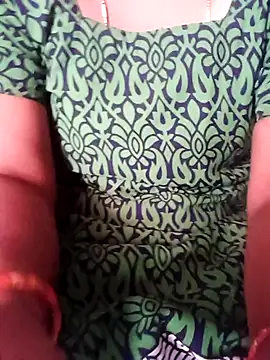 Snapshot of TeluguCuplehyd chatting on October 2025 06:43:01 AM TeluguCuplehyd online show from October 2025 06:43:01 AM