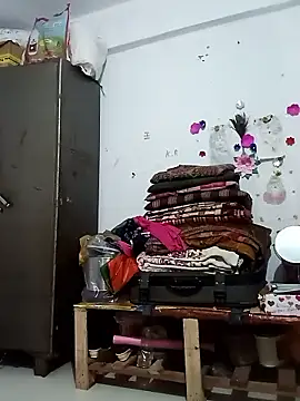 Snapshot of TeluguCuplehyd chatting on October 2025 03:39:02 AM TeluguCuplehyd online show from October 2025 03:39:02 AM