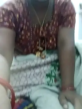 Snapshot of TeluguCuplehyd chatting on February 2026 06:22:02 AM TeluguCuplehyd online show from February 2026 06:22:02 AM